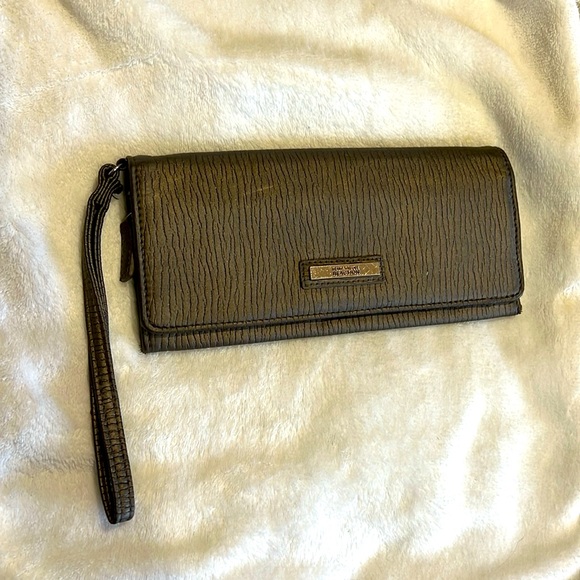 Kenneth Cole wallet - Picture 1 of 6